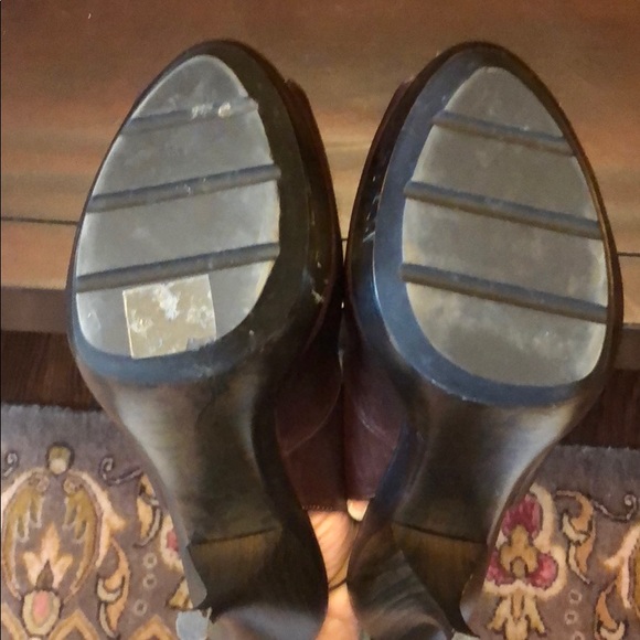 Bruno Magli Brown Leather/Wood Platform Slingbacks - Picture 4 of 6